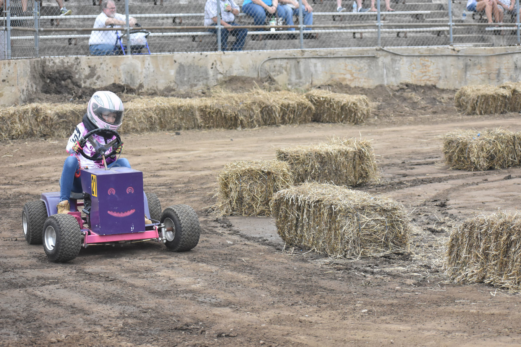 Lawnmower racing 5